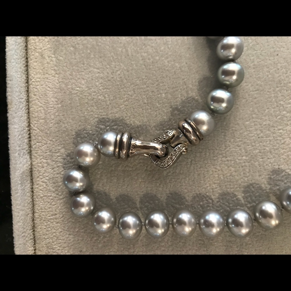 David Yurman Grey Pearl Necklace with Diamonds